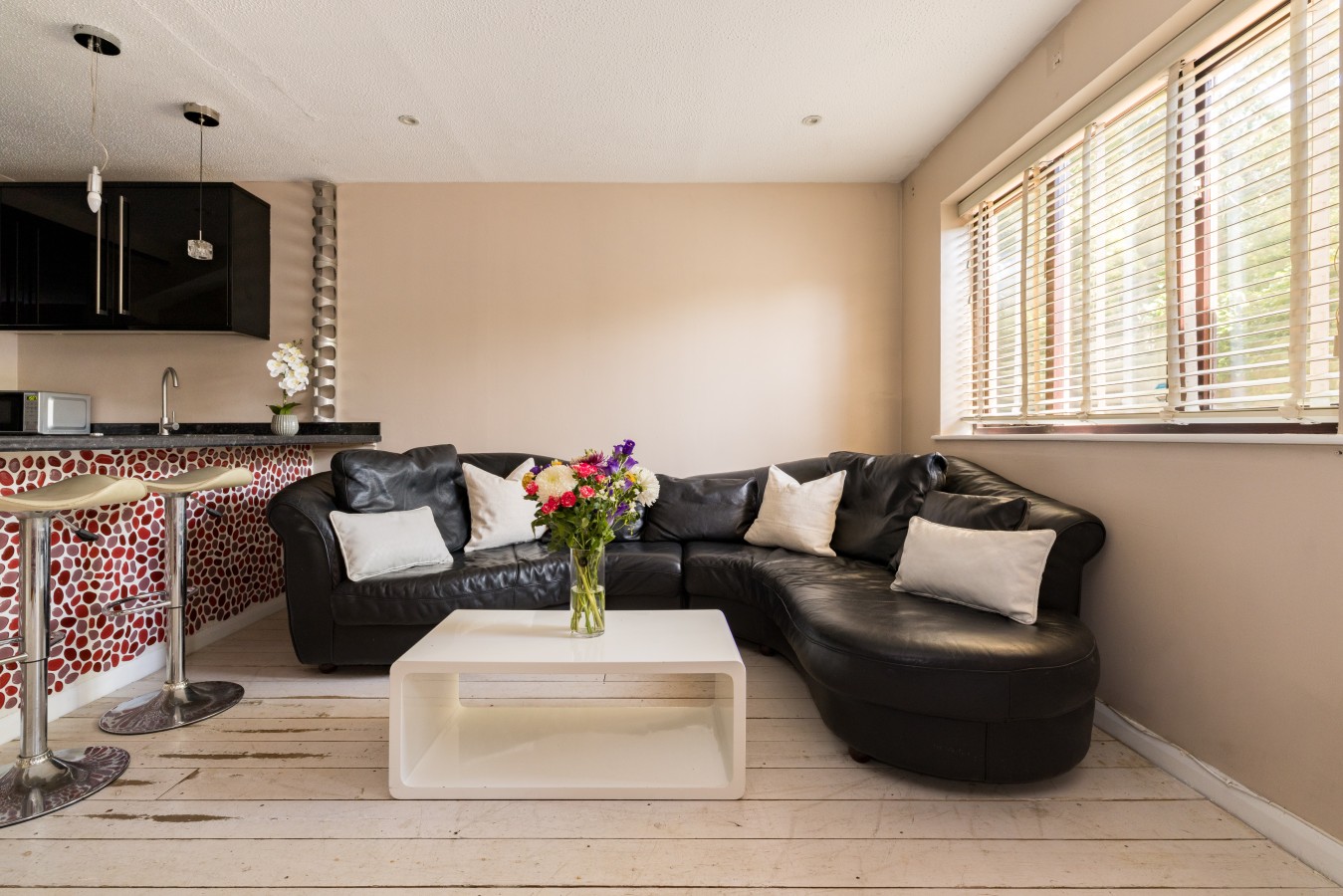 The Secluded Corner, Wimbledon Chase with Parking