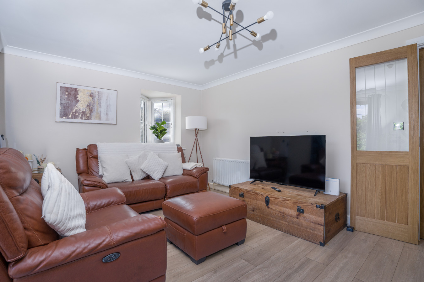 Dickens Place | 2-Bed Apartment | Colnbrook, Heathrow in 7 Dickens Place - Property image 5 - VivreStays