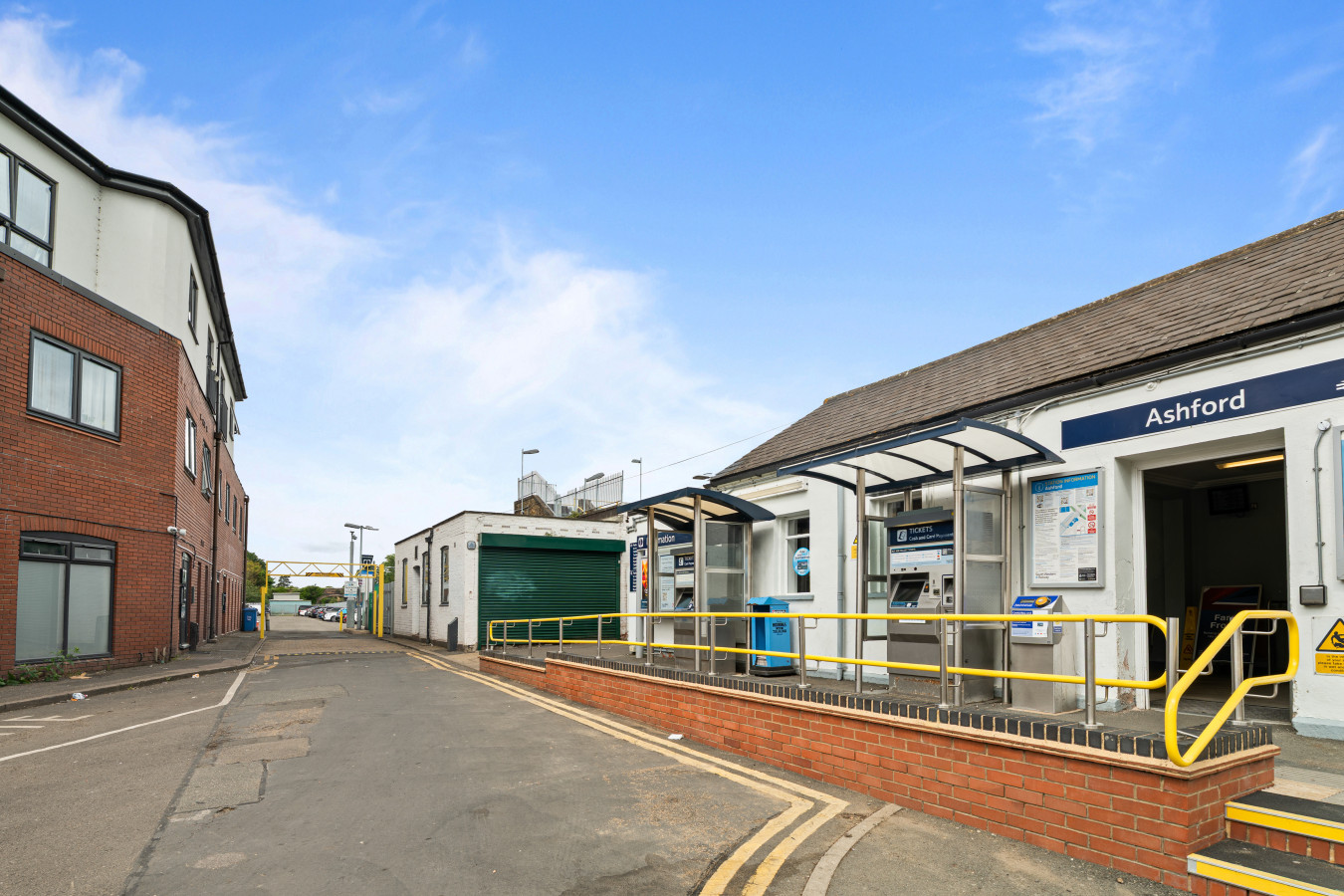 Allington | 2-Bed Apartment | Ashford, Heathrow in 4 Allington House - Property image 14 - VivreStays