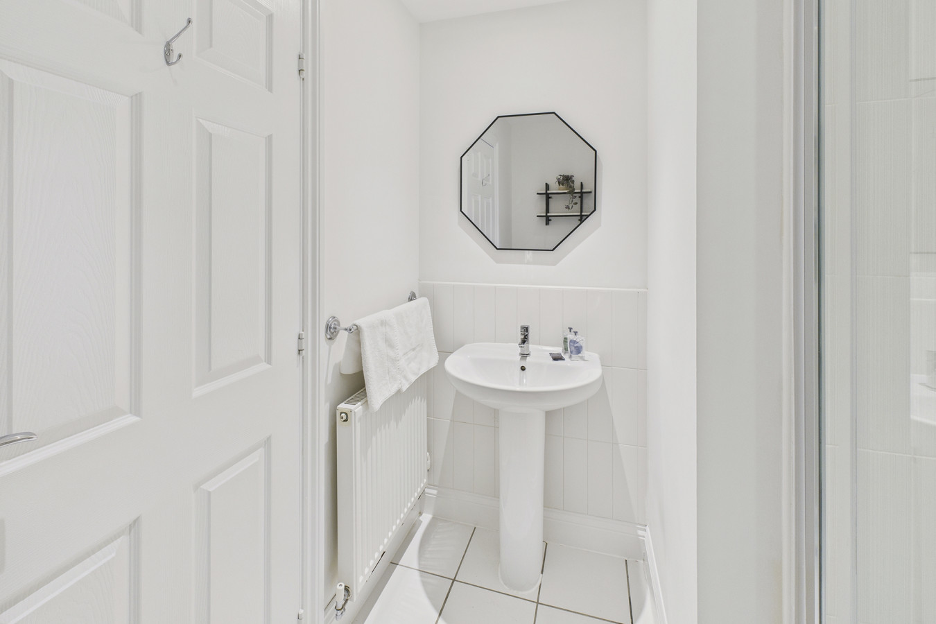 Spacious Home in the Heart of Cheltenham in Clearwell Gardens, Cheltenham - Property image 26 - VivreStays
