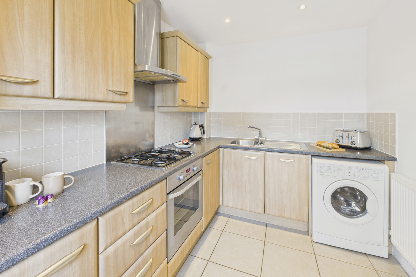 Spacious Home in the Heart of Cheltenham in Clearwell Gardens, Cheltenham - Property image 8 - VivreStays