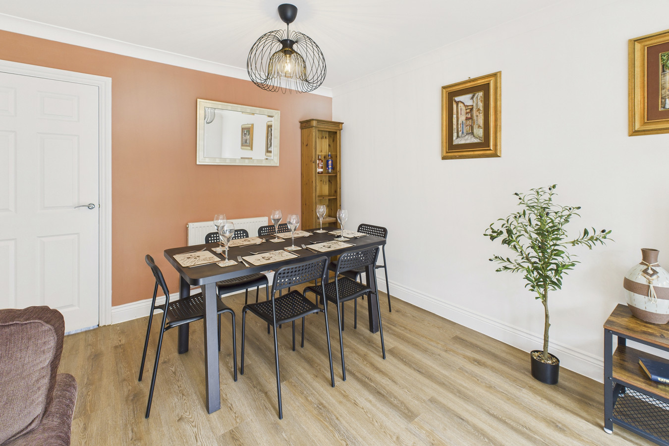 Spacious Home in the Heart of Cheltenham in Clearwell Gardens, Cheltenham - Property image 25 - VivreStays