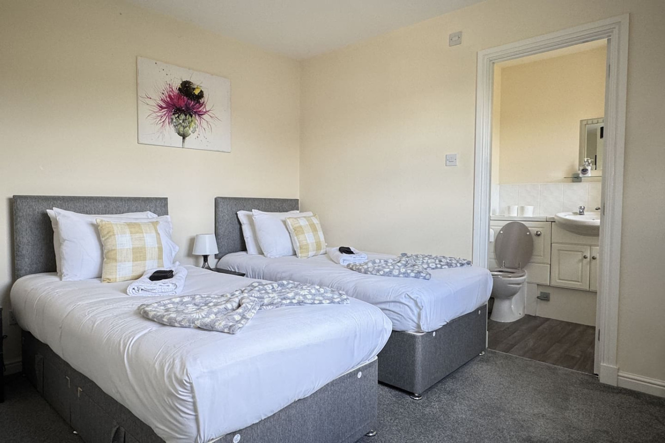 Kingfisher Apartment