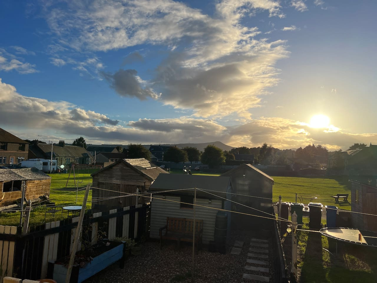 Lomond View Apartment – 2 bedrooms, wifi, parking