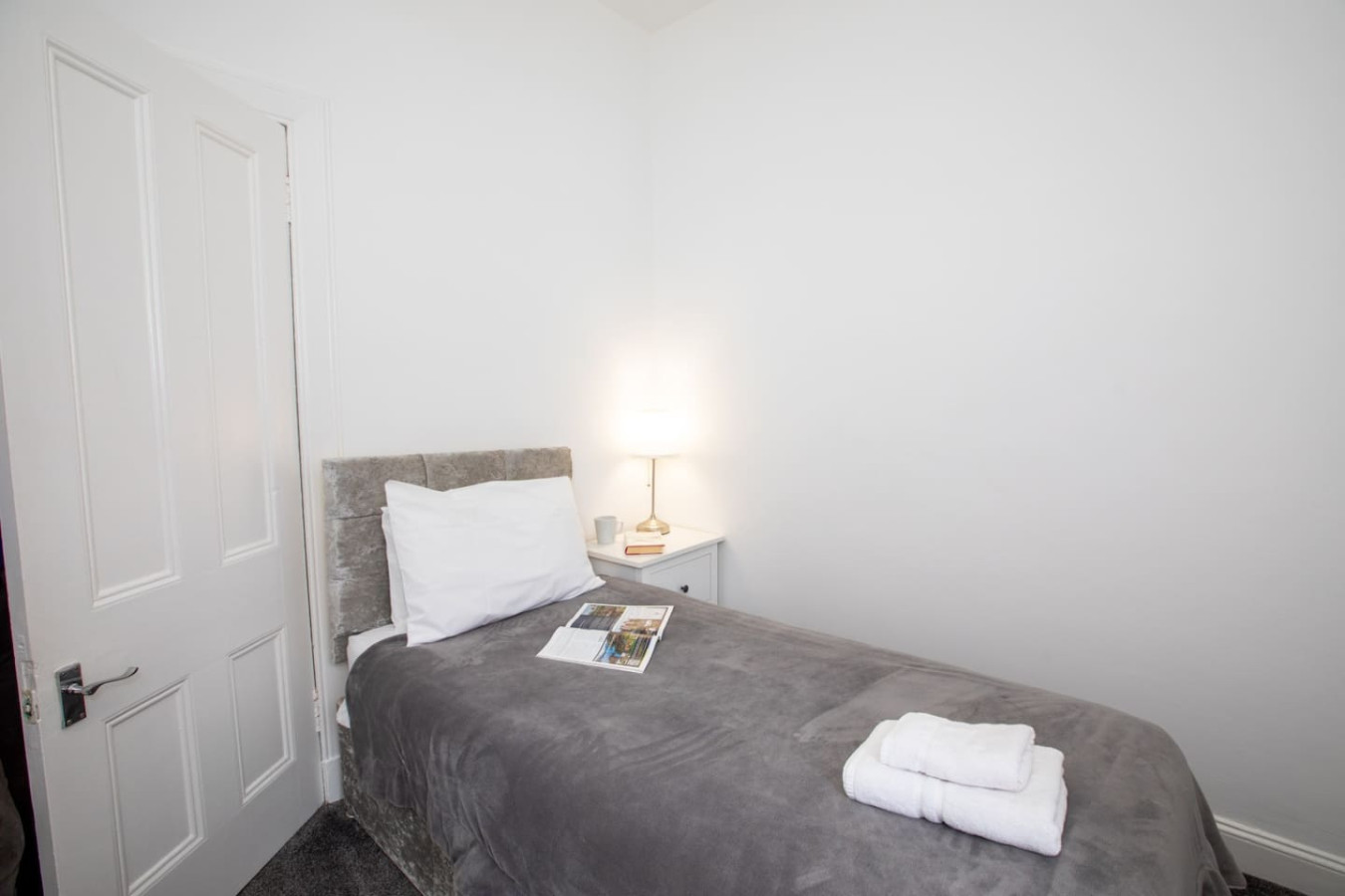 Glebe Street Apartment