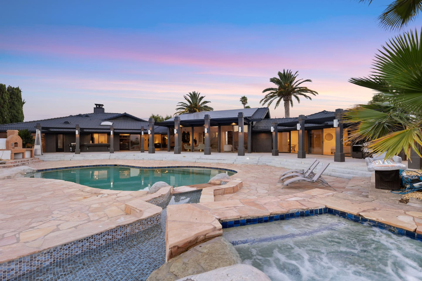 5-Home Ranch w/Gym, Pool/Hot Tub, Tennis, Sleep 40