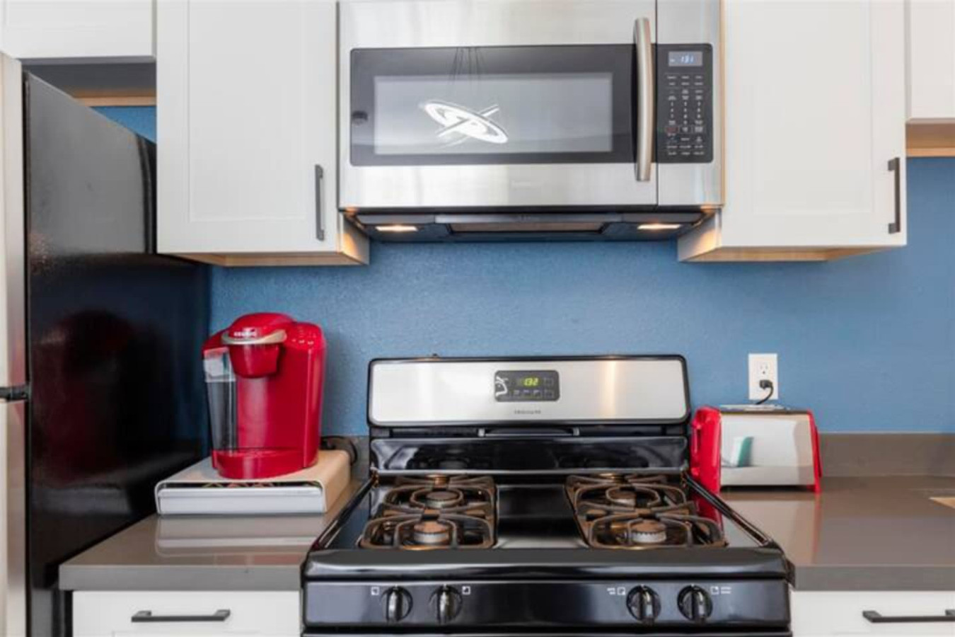 Cozy 2BR, 1BA retreat near Genentech and SFO photo 12
