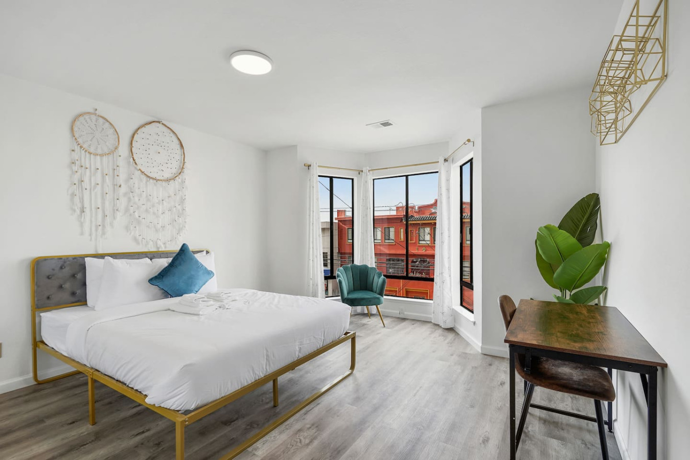 Cozy and convenient 2BR with 1 Bath photo 1
