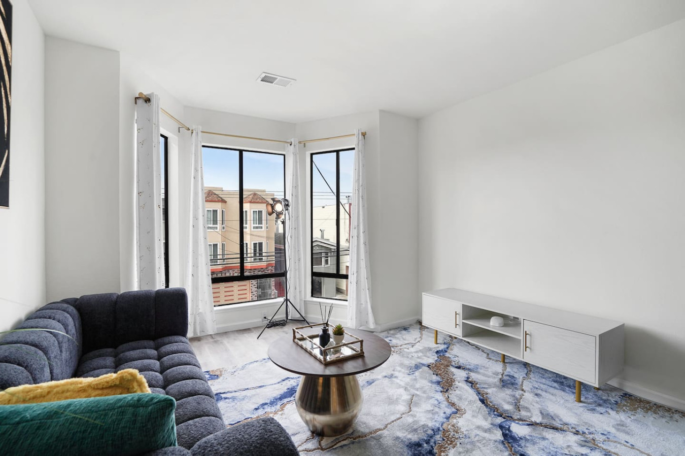 Cozy and convenient 2BR with 1 Bath photo 13