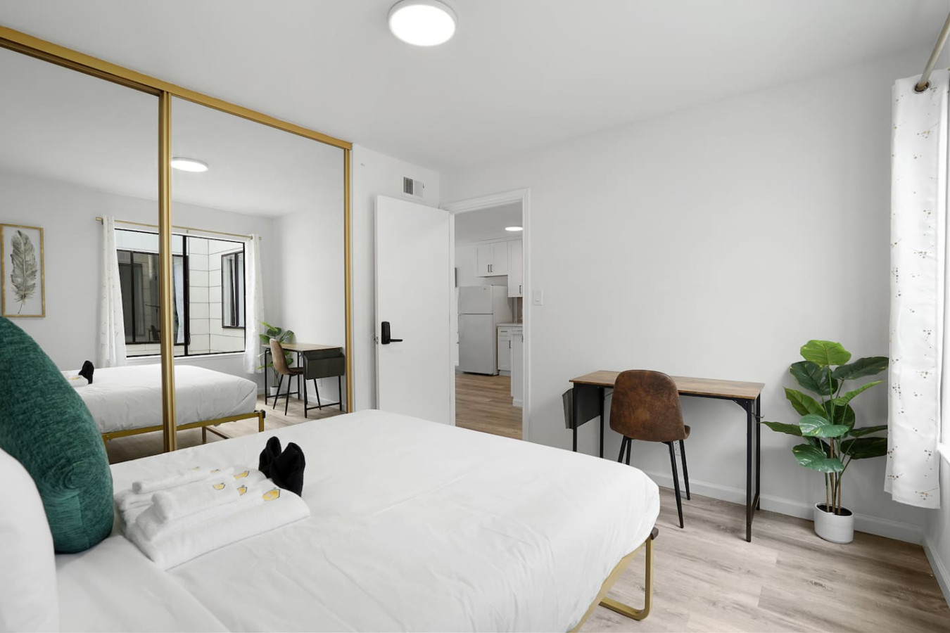 Cozy and convenient 2BR with 1 Bath photo 12