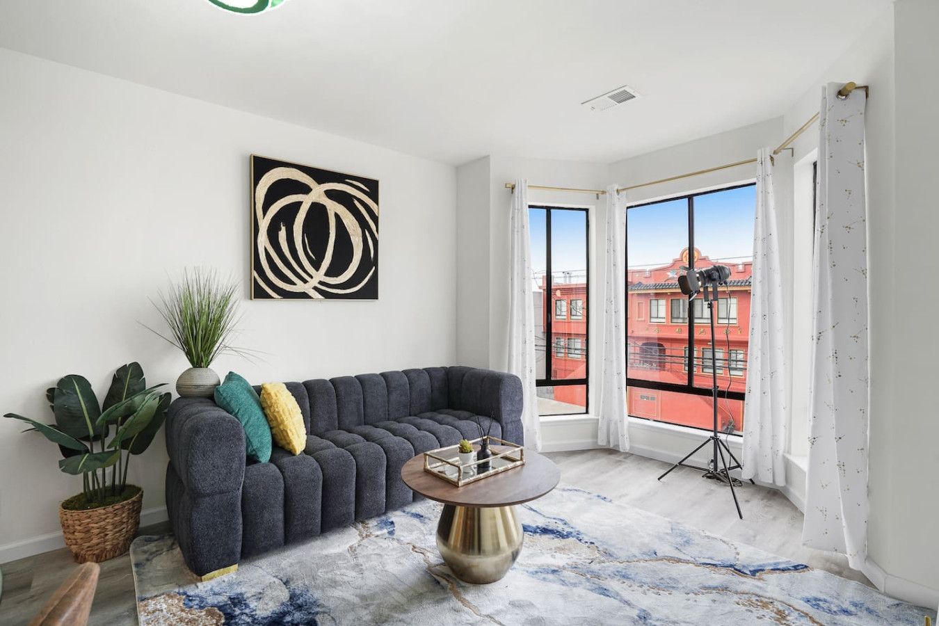 Cozy and convenient 2BR with 1 Bath photo 4