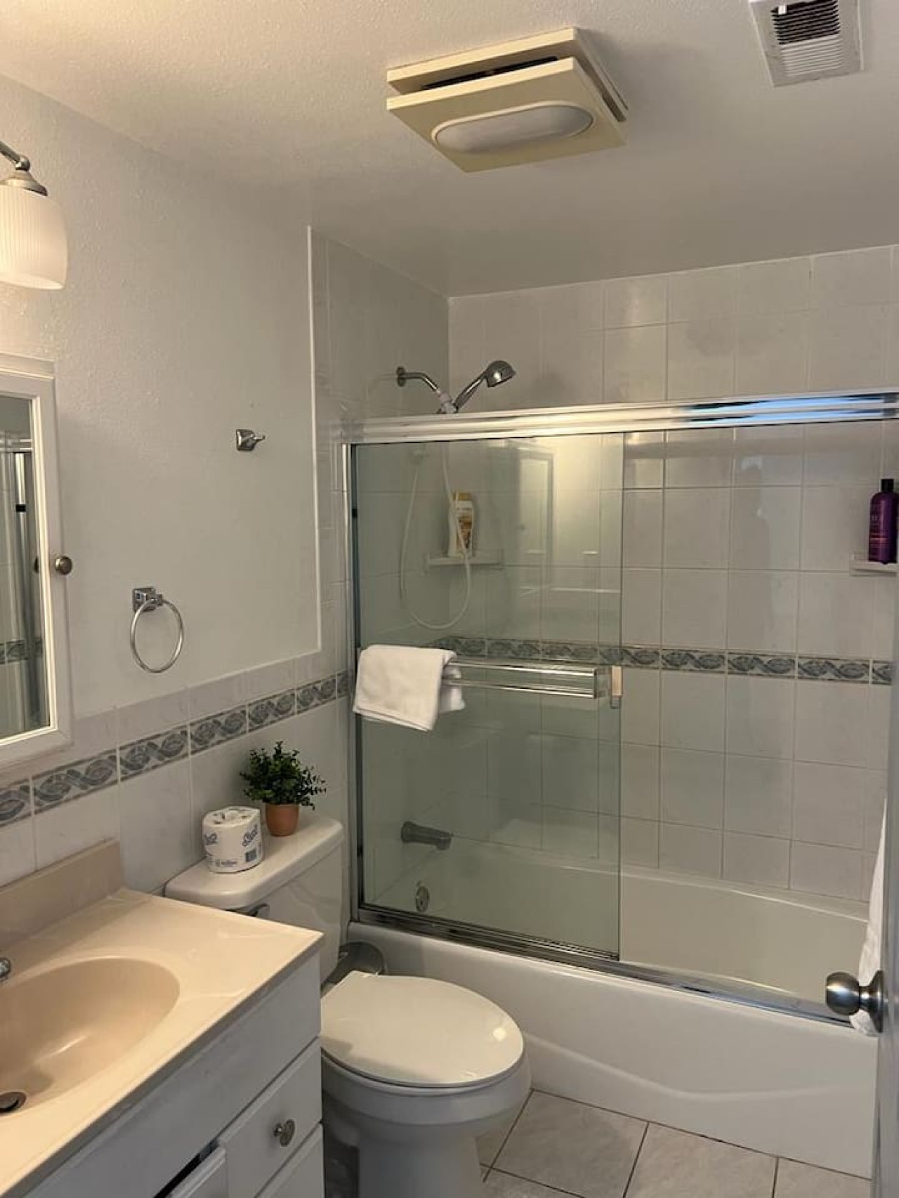 Affordable PrivateRoom ShareBath near Kaiser SFO E photo 4