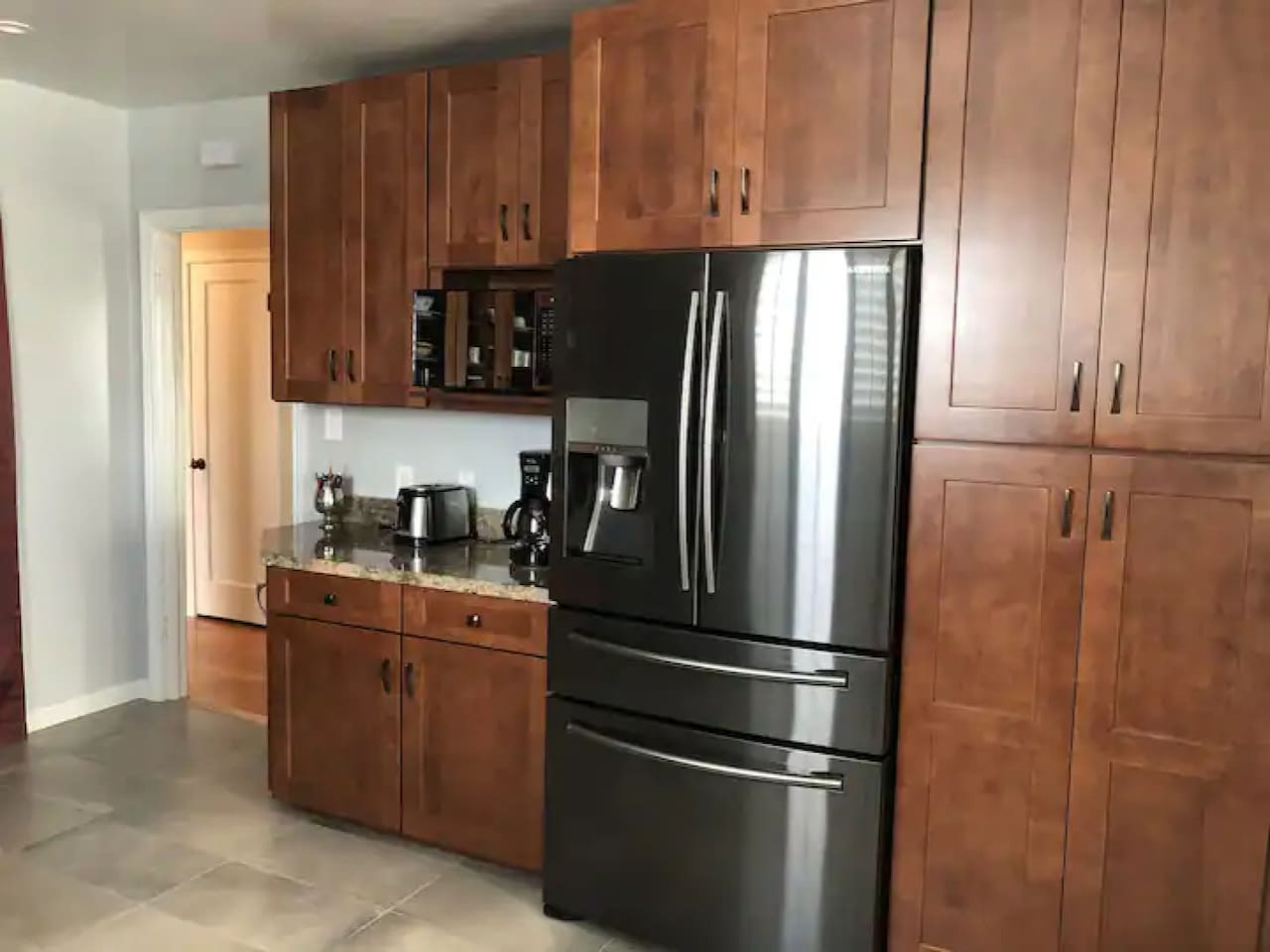 Private Suite w/ shared Bath & Kitchen in SSF 2ML photo 11