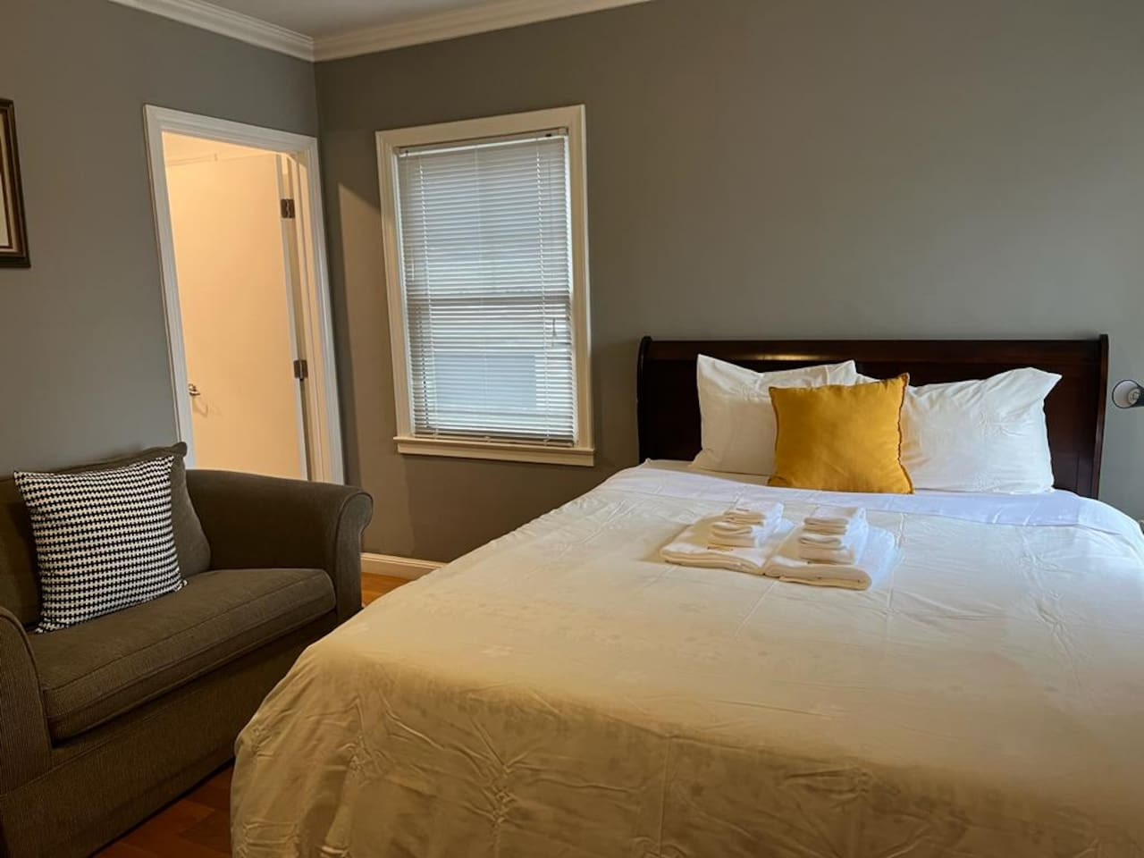 Private Suite & Bath w/ Shared Kitchen in SSF (ML) photo 1