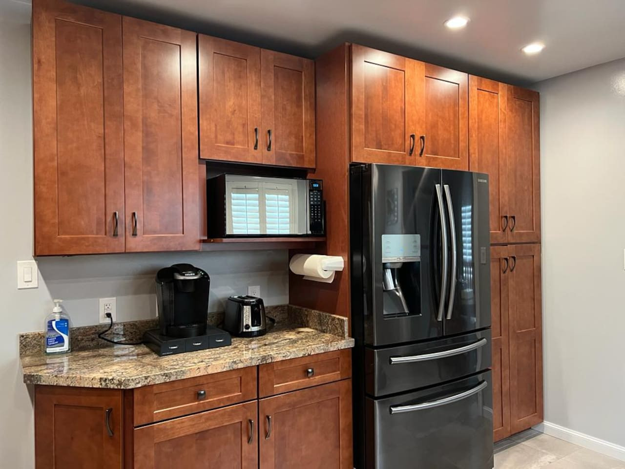 Private Suite & Bath w/ Shared Kitchen in SSF (ML) photo 11