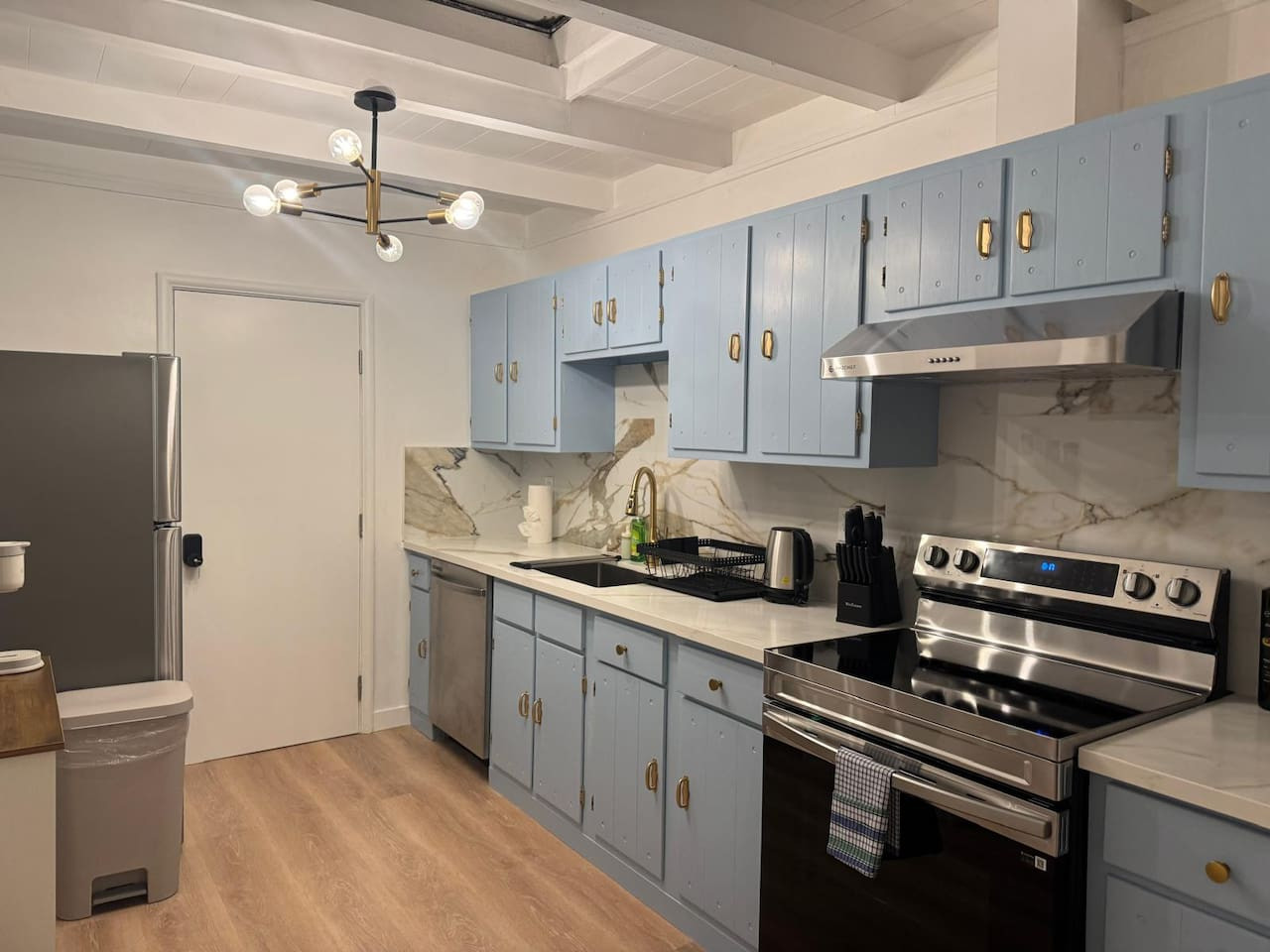 Freshly Remodeled Pacifica Home near SF photo 3