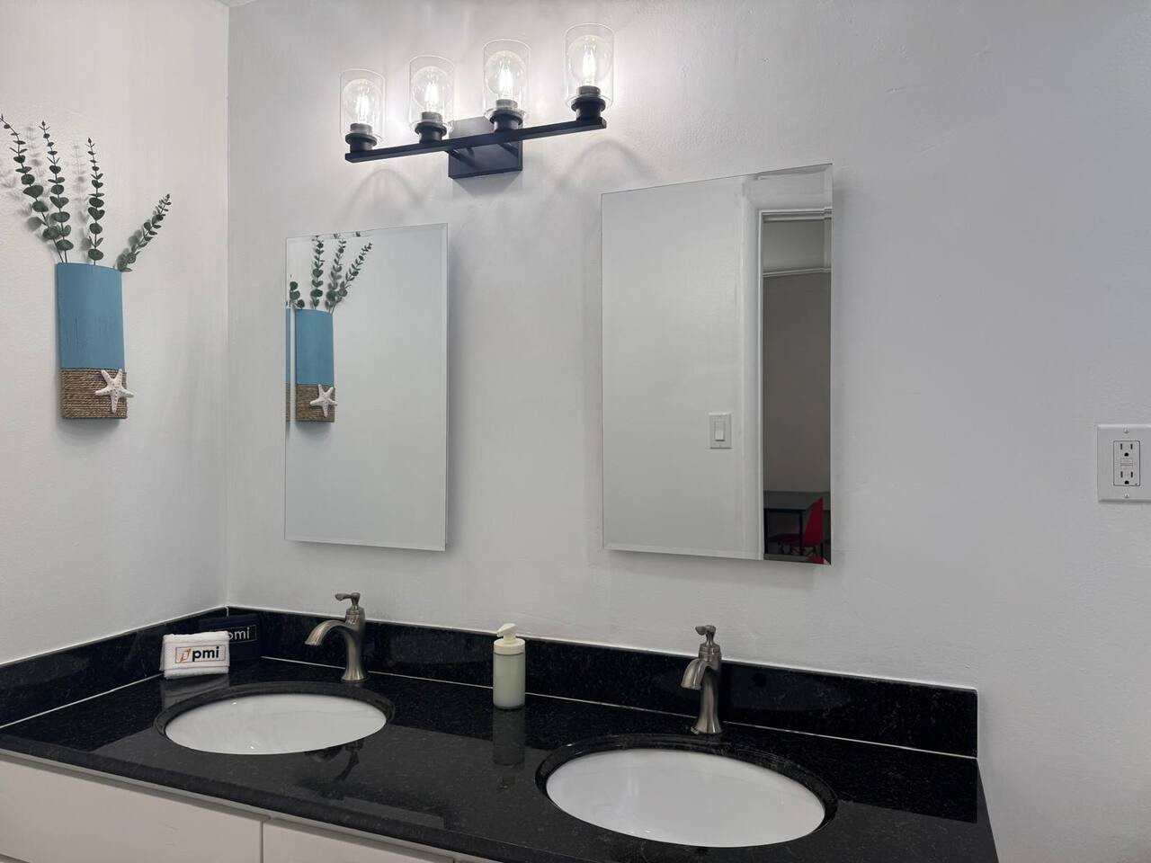 Freshly Remodeled Pacifica Home near SF photo 16