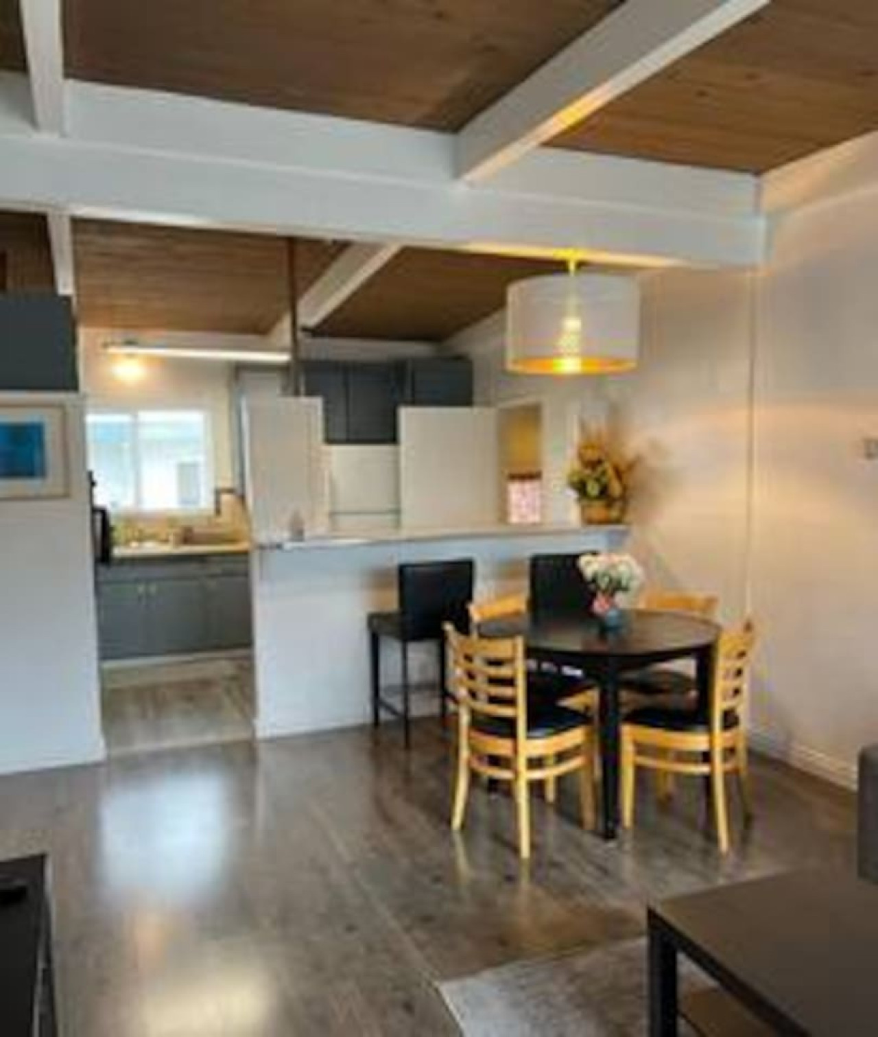 New 2BR w/Free Parking & Laundry photo 25