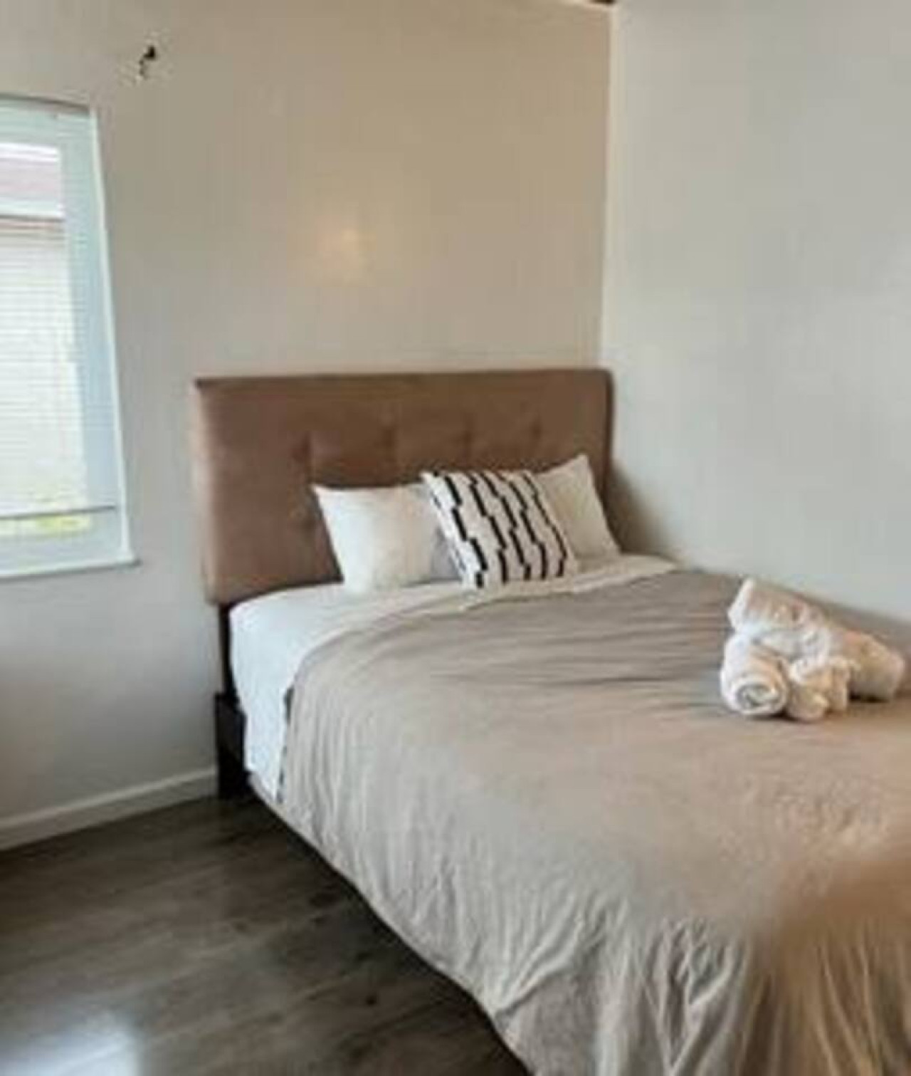 New 2BR w/Free Parking & Laundry photo 14