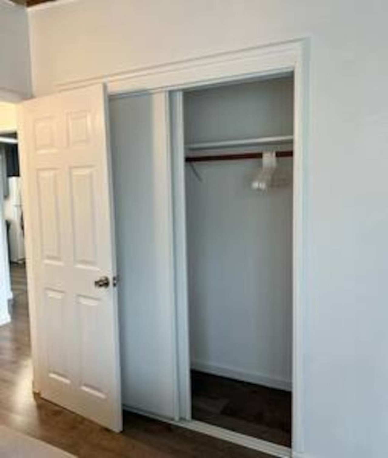 New 2BR w/Free Parking & Laundry photo 13