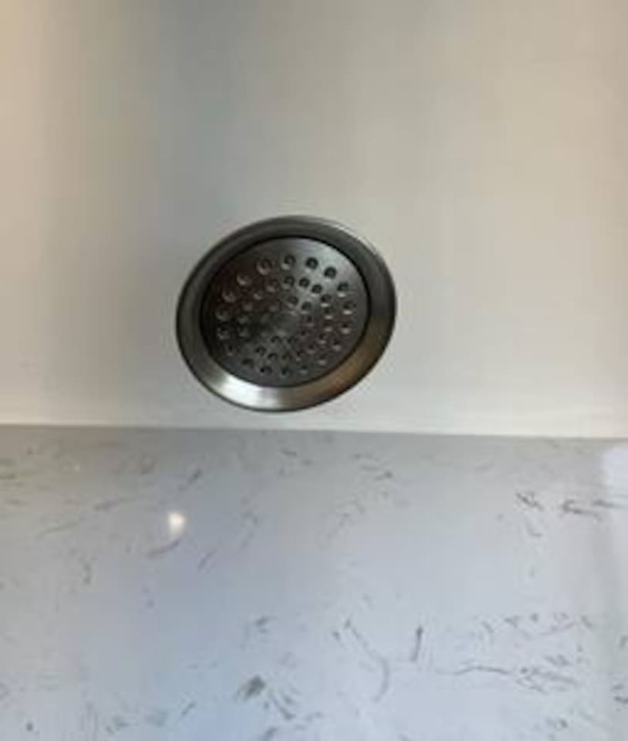 New 2BR w/Free Parking & Laundry photo 6