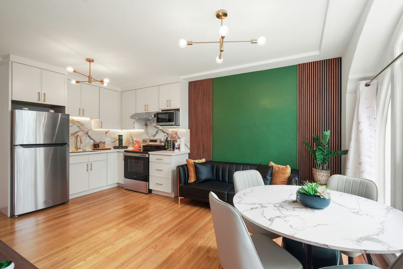 Bright and Spacious 4BR/2BA House