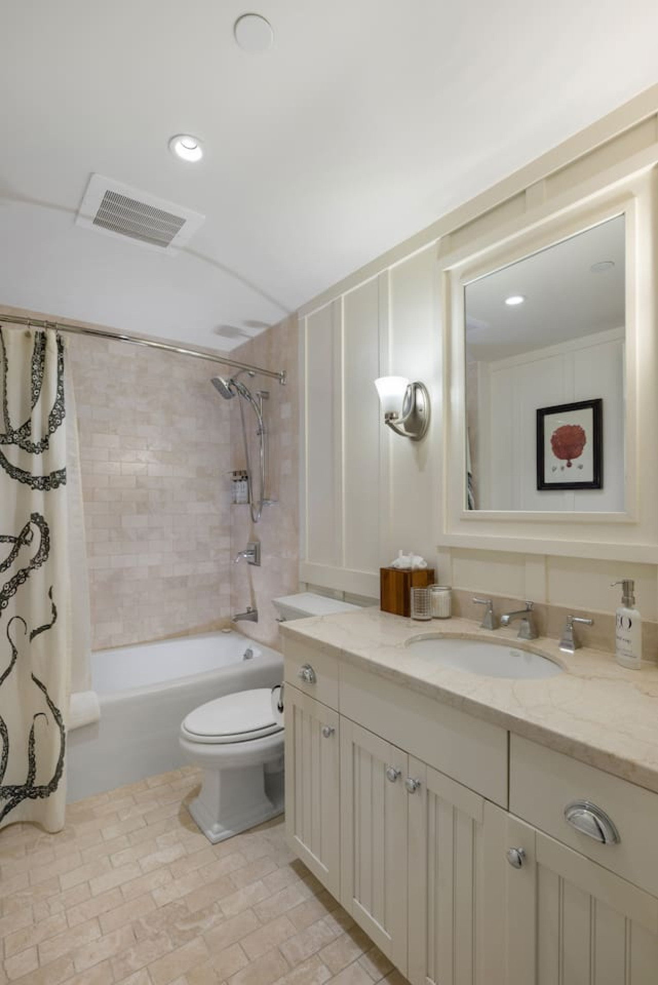 Presidential Suite • Turtle Bay Oceanfront Villa thumbnail 19