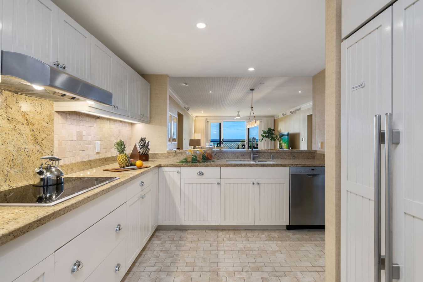 Presidential Suite • Turtle Bay Oceanfront Villa thumbnail 8