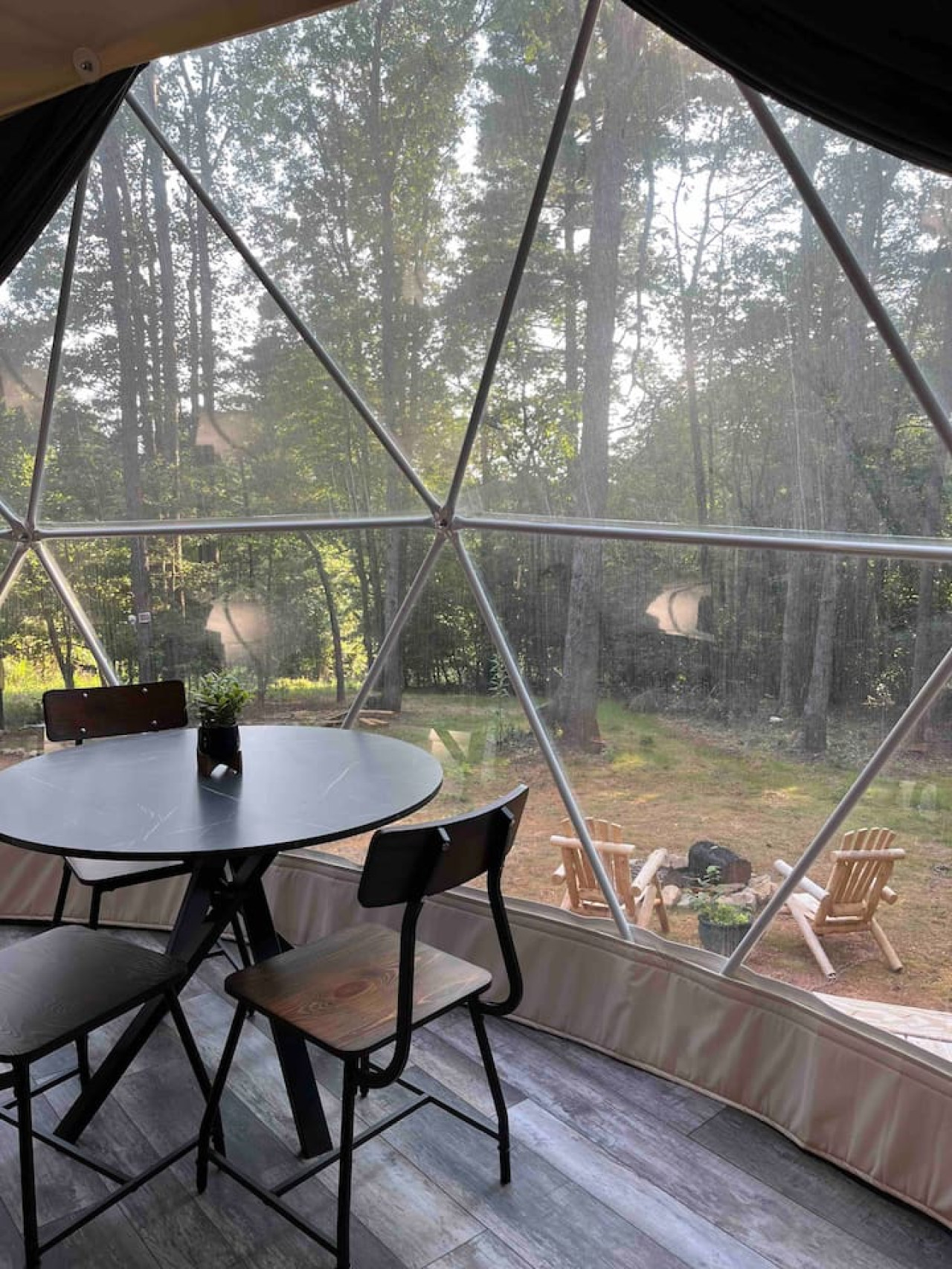 The Glass Globe with Hot Tub Bungalow Star Gazing