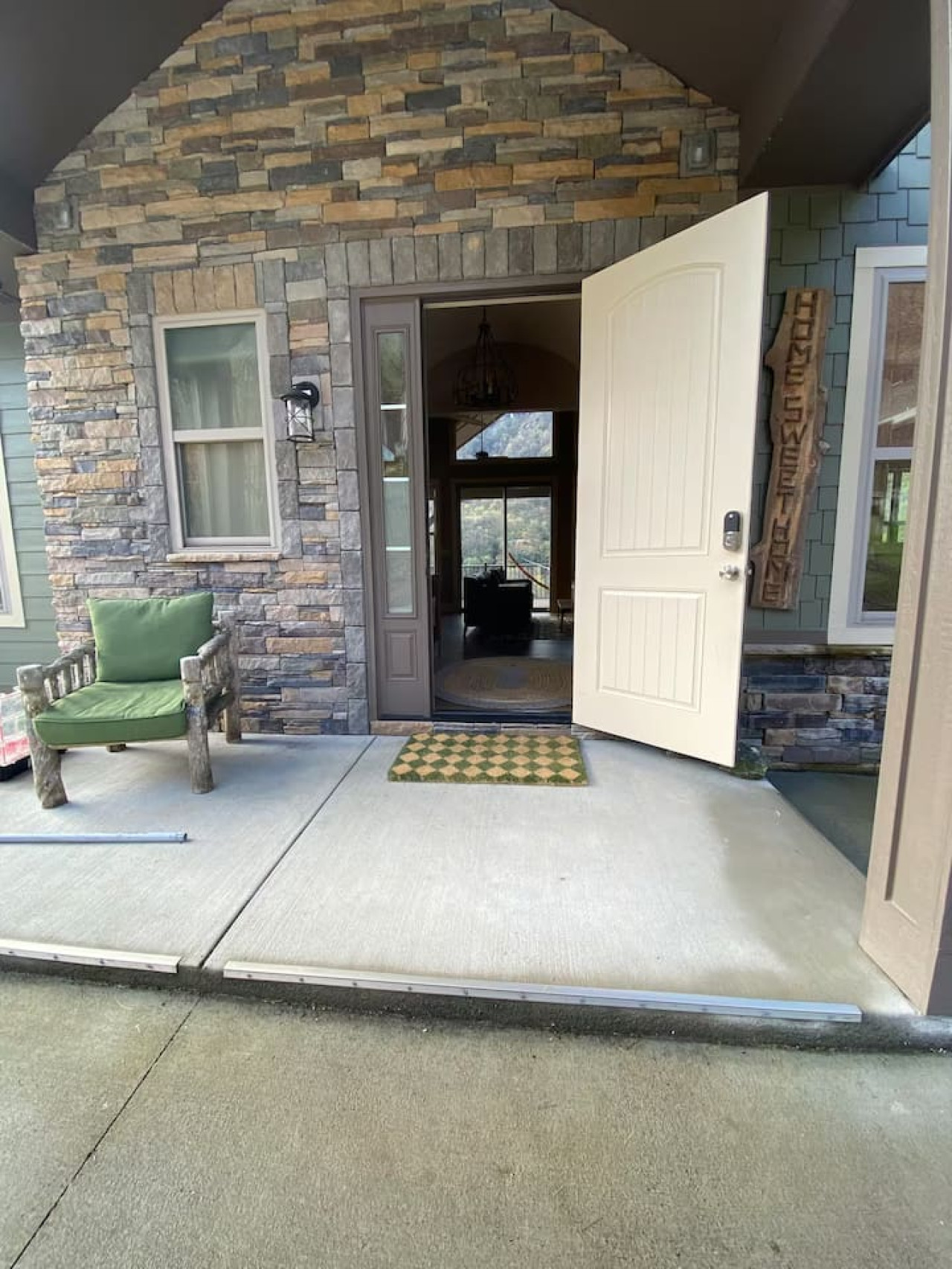 Cottage at Chimney Rock