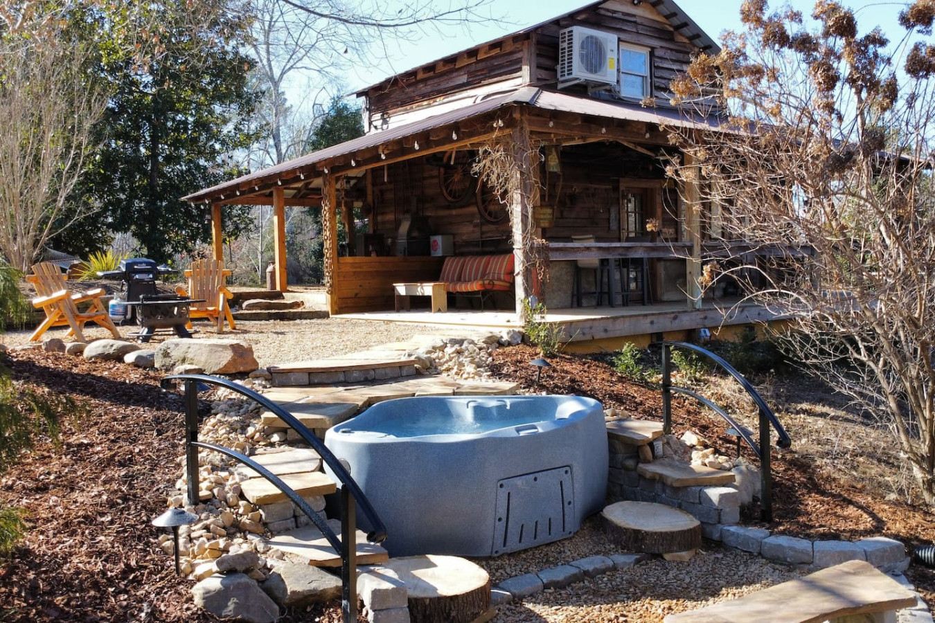 Cabin at Tobaccoville