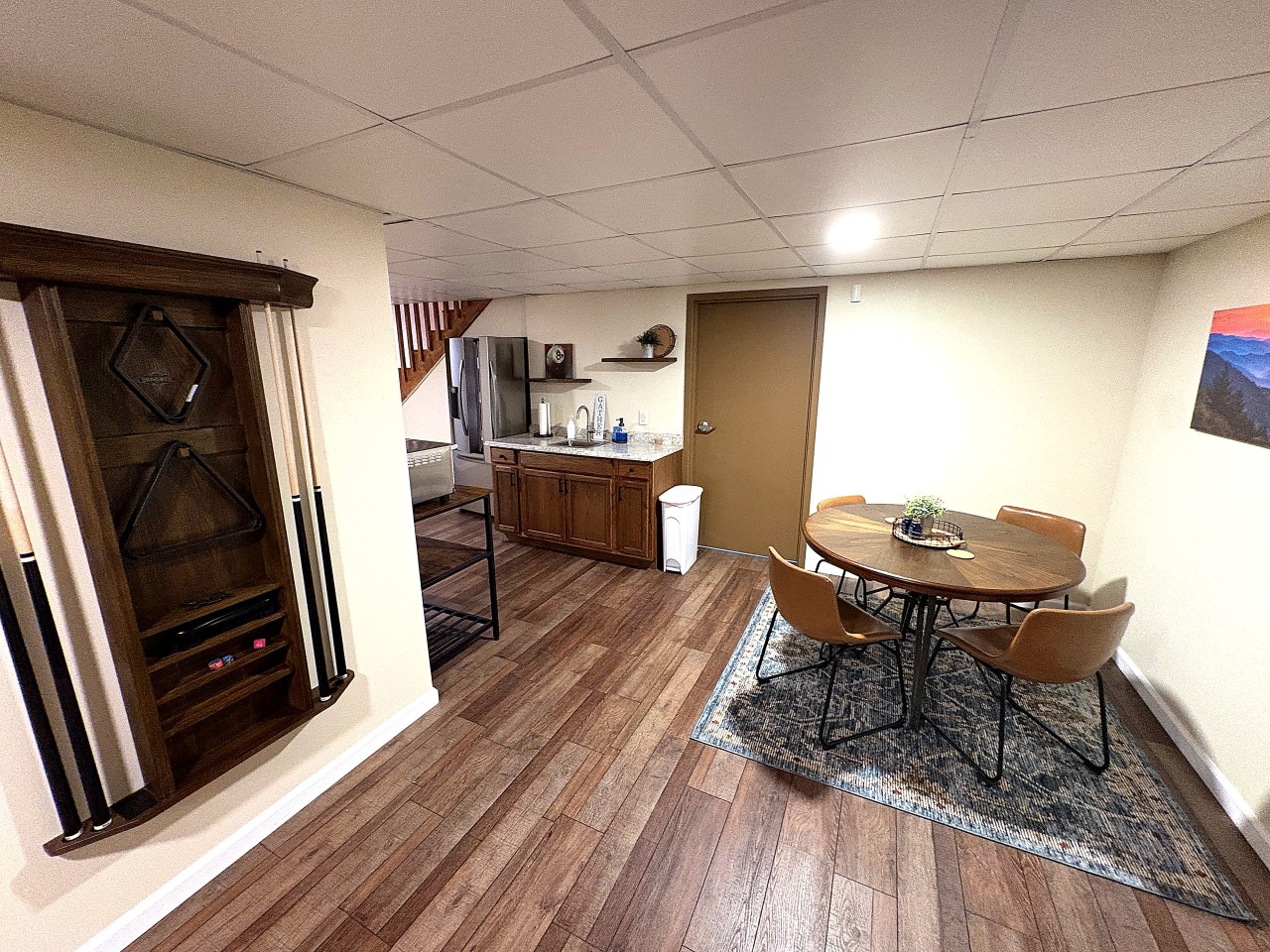 Basement wet bar