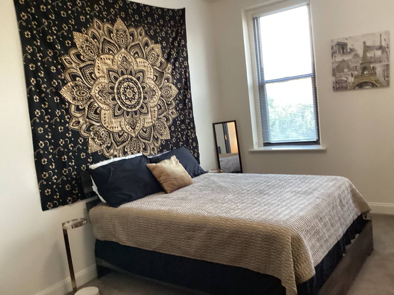 The Downtown Hideaway at 610 S Elm