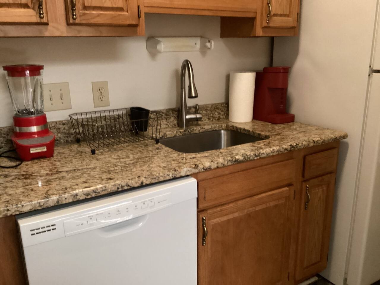 Lounge Getaway at 610 S Elm