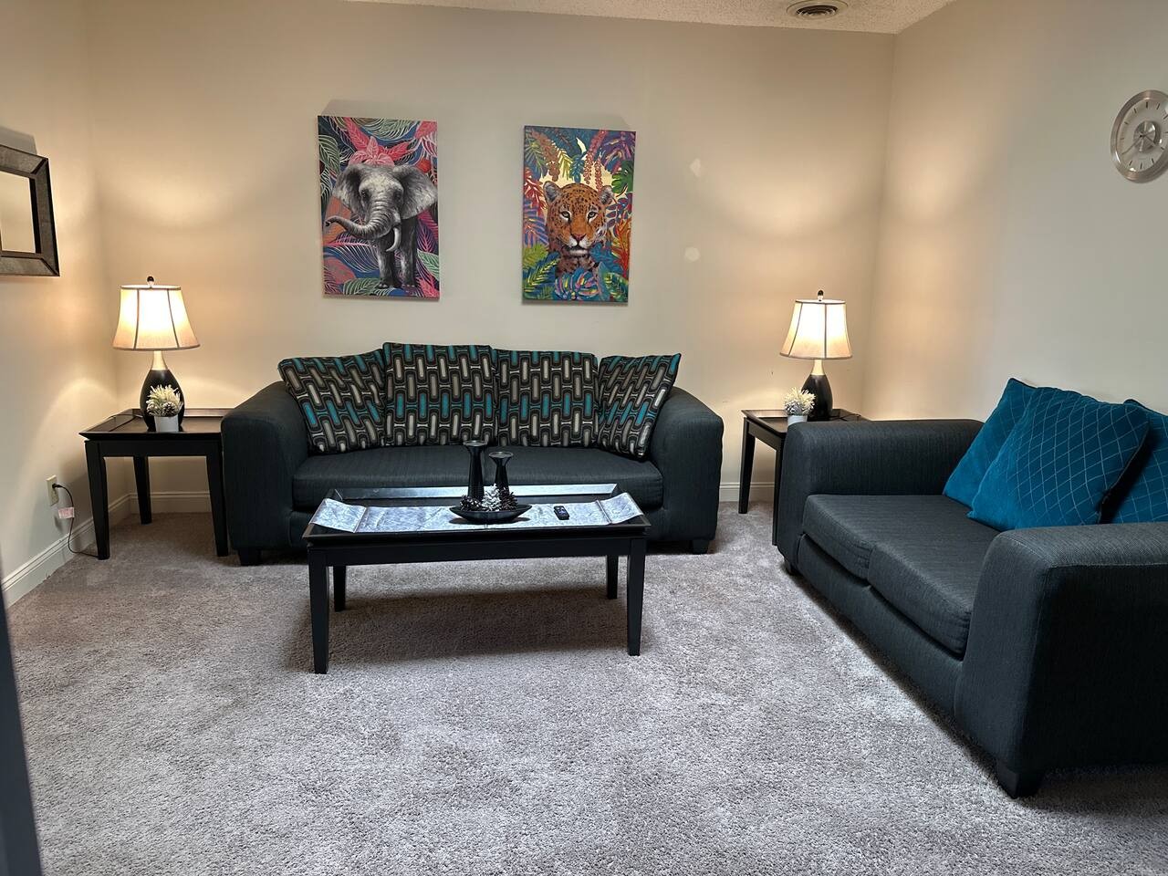 Lounge Getaway at 610 S Elm