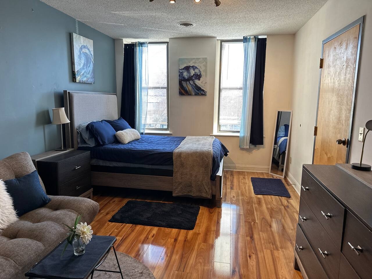 Two-Bedroom Flat at 610 S Elm
