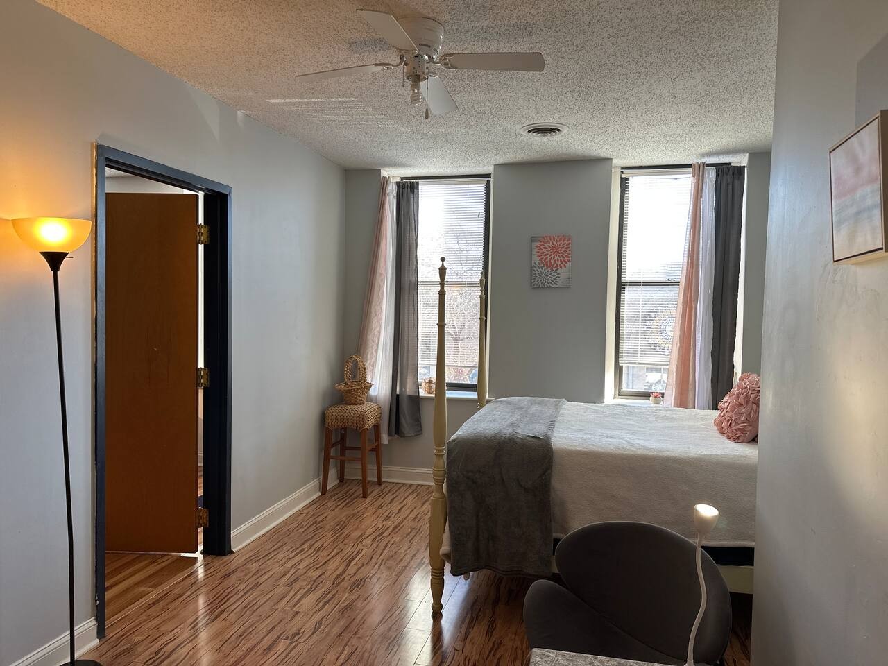 Two-Bedroom Flat at 610 S Elm