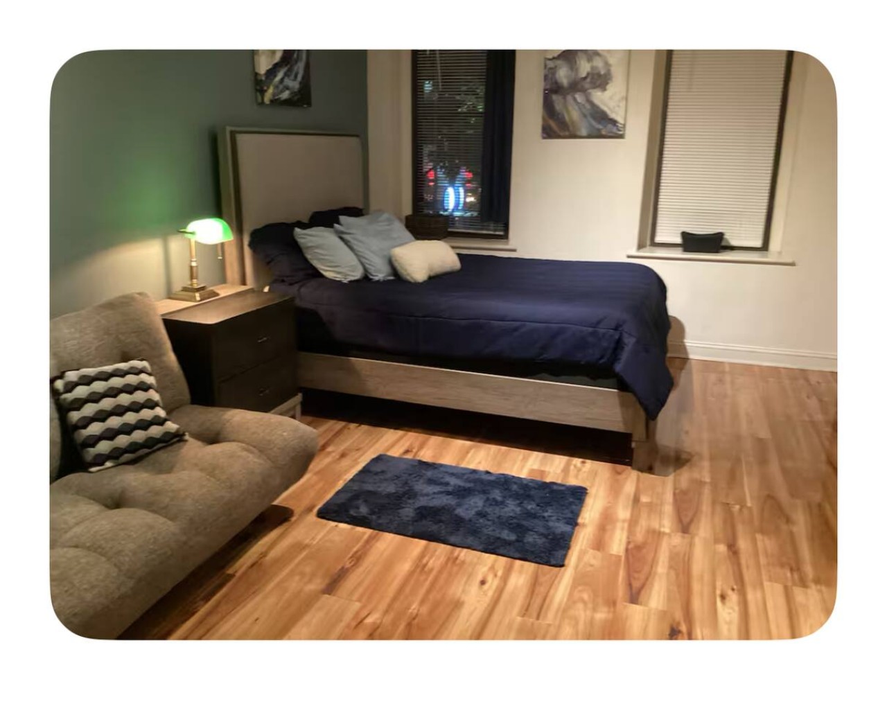 Two-Bedroom Flat at 610 S Elm