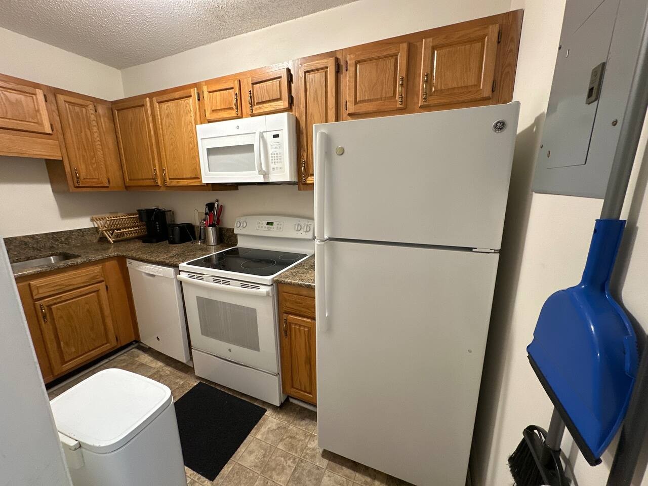 Two-Bedroom Flat at 610 S Elm