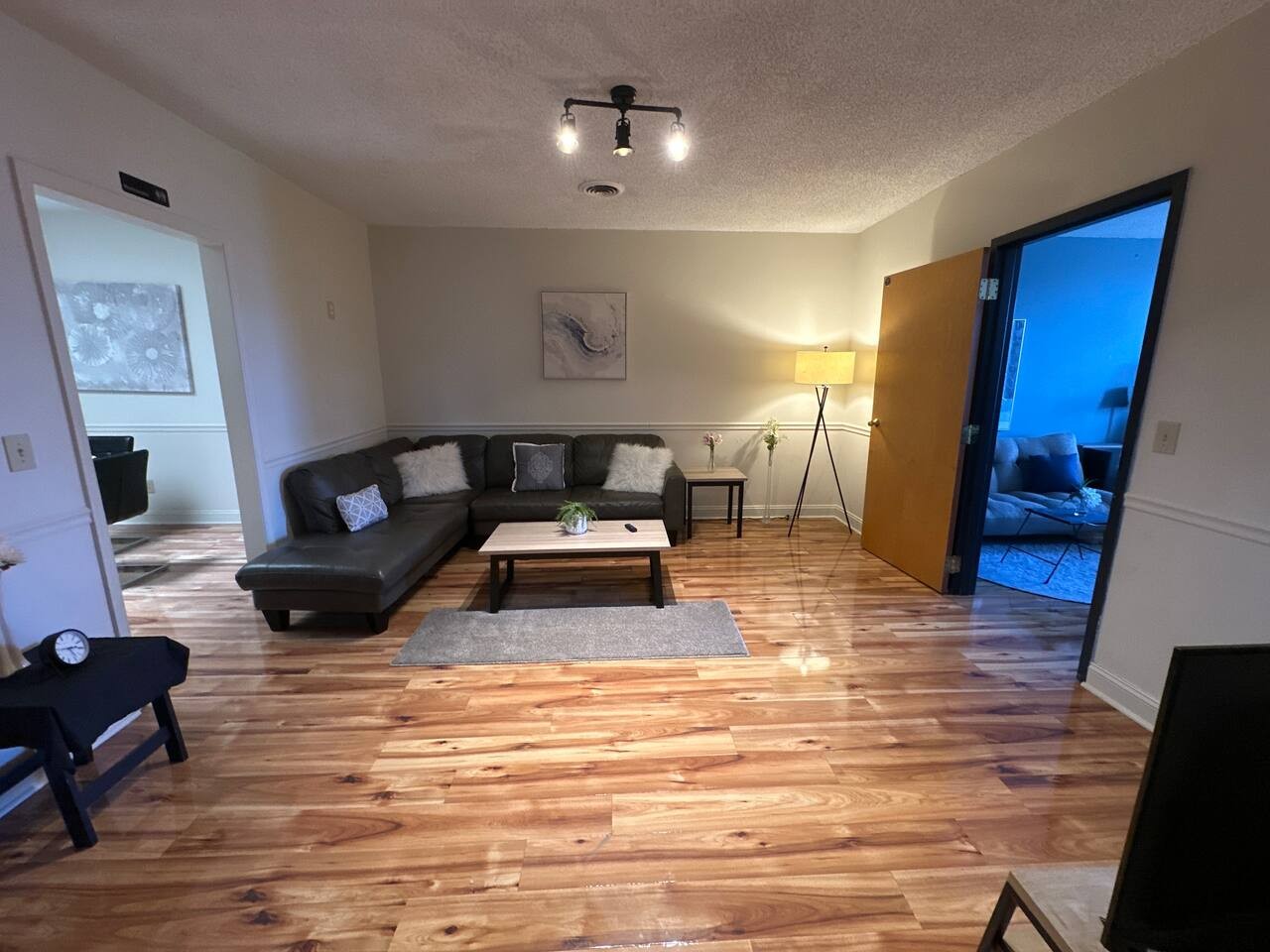 Two-Bedroom Flat at 610 S Elm