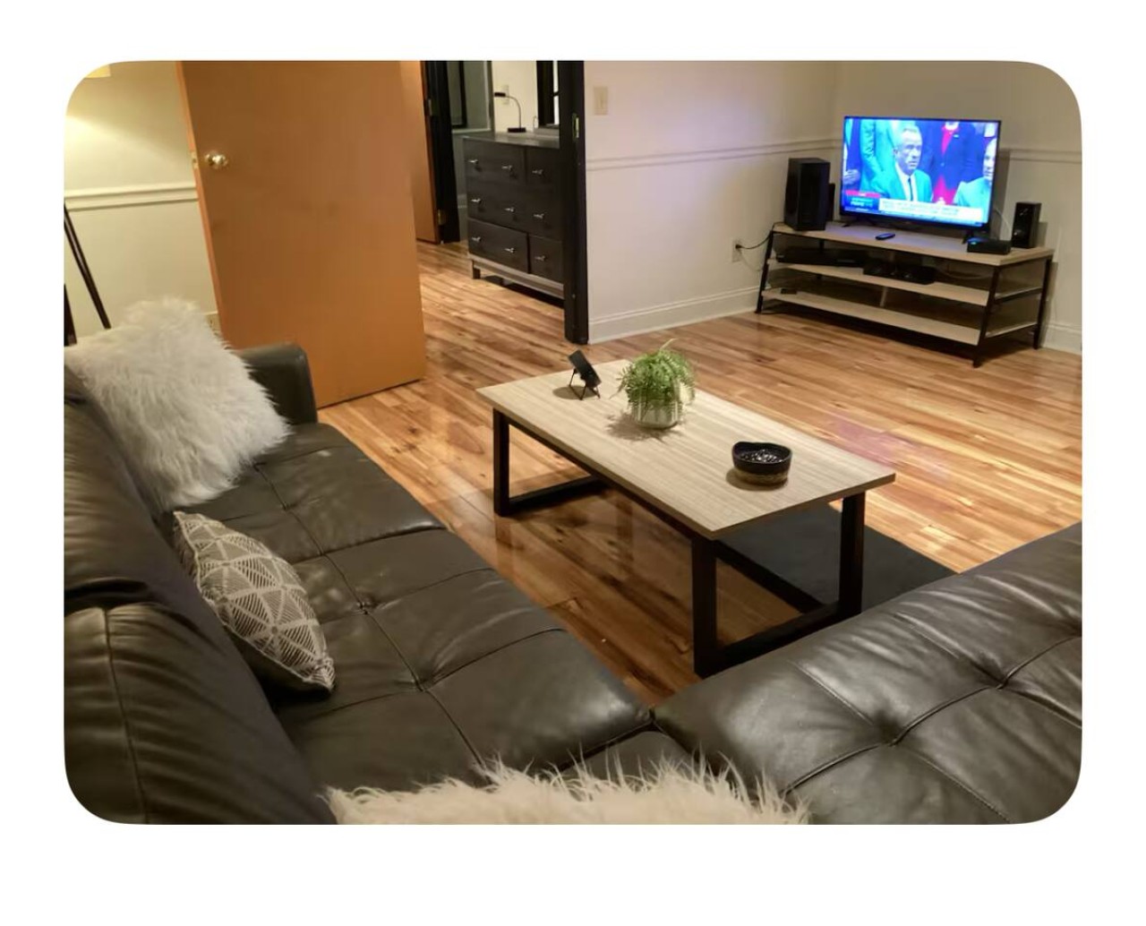 Two-Bedroom Flat at 610 S Elm