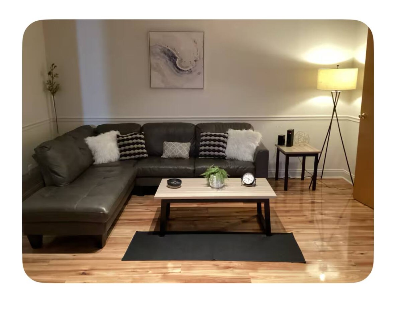 Two-Bedroom Flat at 610 S Elm