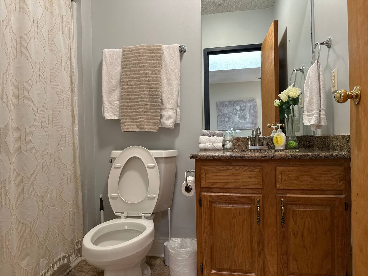 Two-Bedroom Flat at 610 S Elm