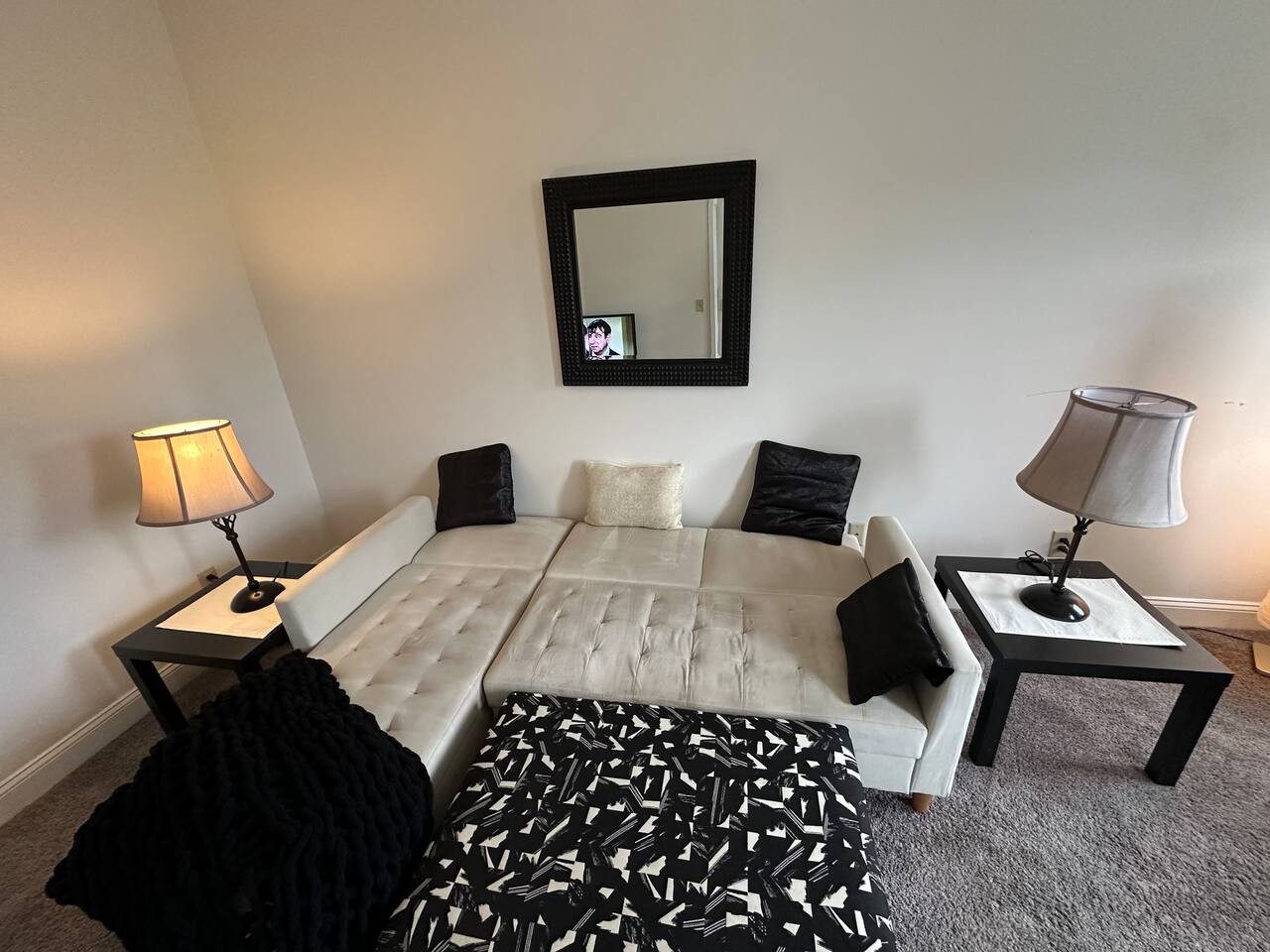 King Bed Flat at 610 S Elm