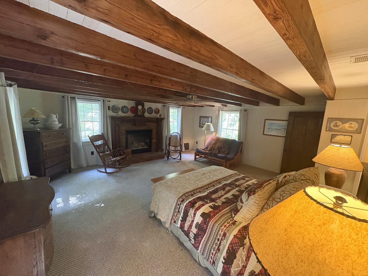 Main bedroom fireplace corner.jpg