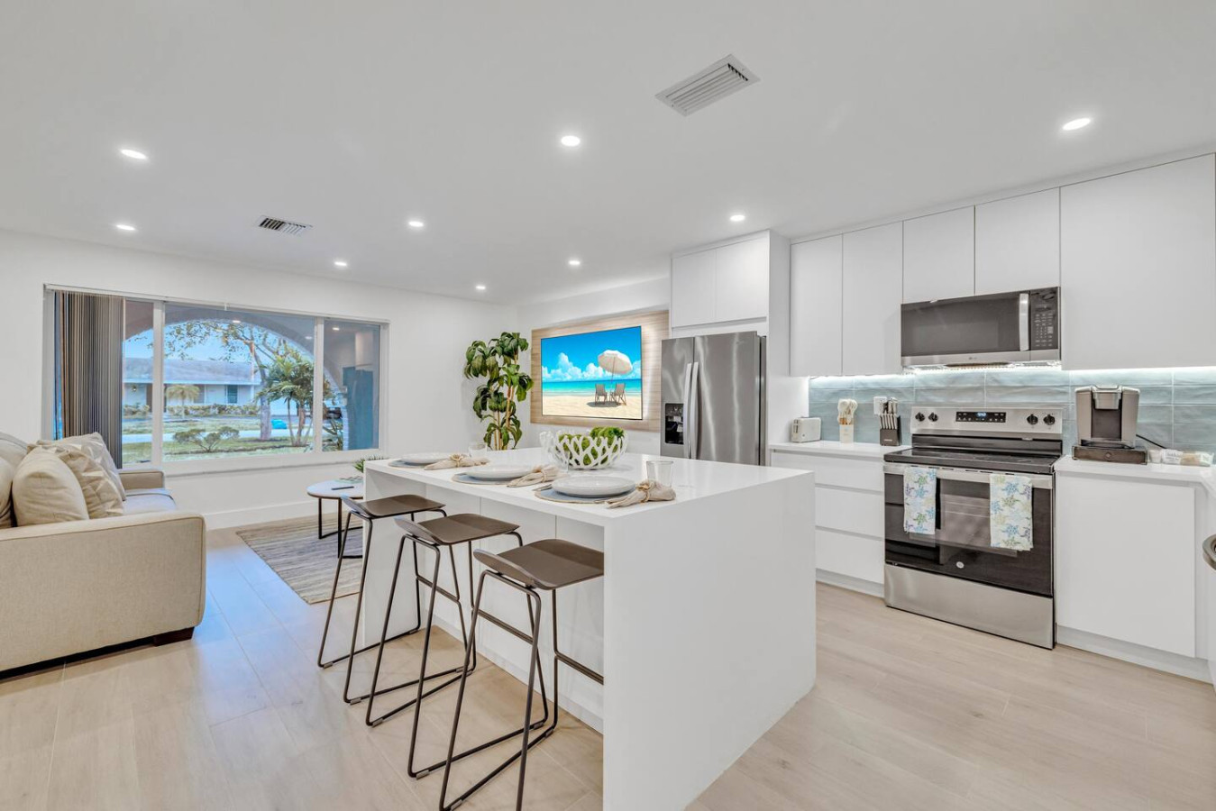 2 Homes Together, HTD pool, Jacuzzi, Fire pit