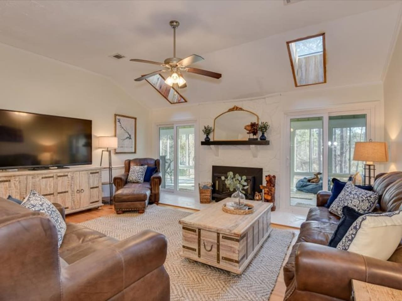 Clarks Hill Lake Escape on Jamaica Avenue!