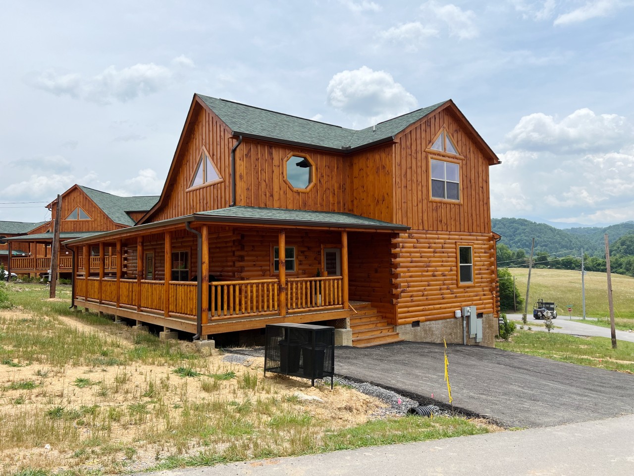 Rustic Elegance: Pool, Game Room & Deck