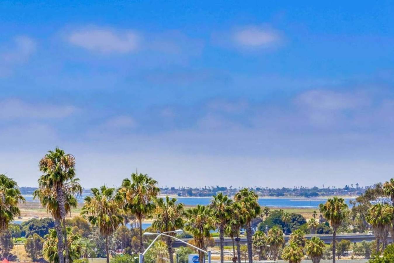 Mission Bay Studio w Ocean Views from Rooftop Deck 2