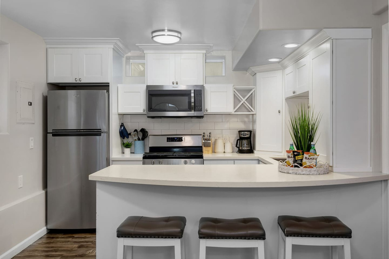 Cozy & Chic 2br Retreat In Mission Beach 4